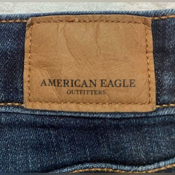 Women’s American Eagle dark blue super stretch roll up hem Jean shorts size 4 - Picture 12 of 16
